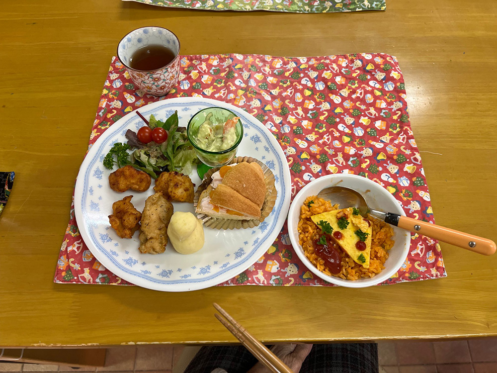 昼食画像
